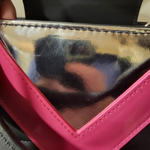 Disney's Incredibles Edna Mode "Daahhling" Handbag - Picture 7 of 9